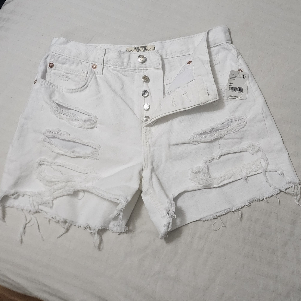 We The Free Distressed Denim Shorts in Optic White size 29